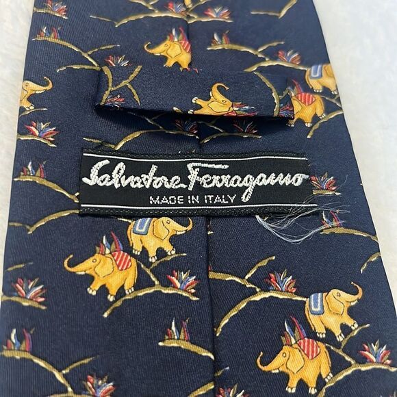 Salvatore Ferragamo Elephant Print Silk Tie - Picture 9 of 10